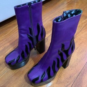 Lamoda Purple and Black Flame Platform Booties size 7